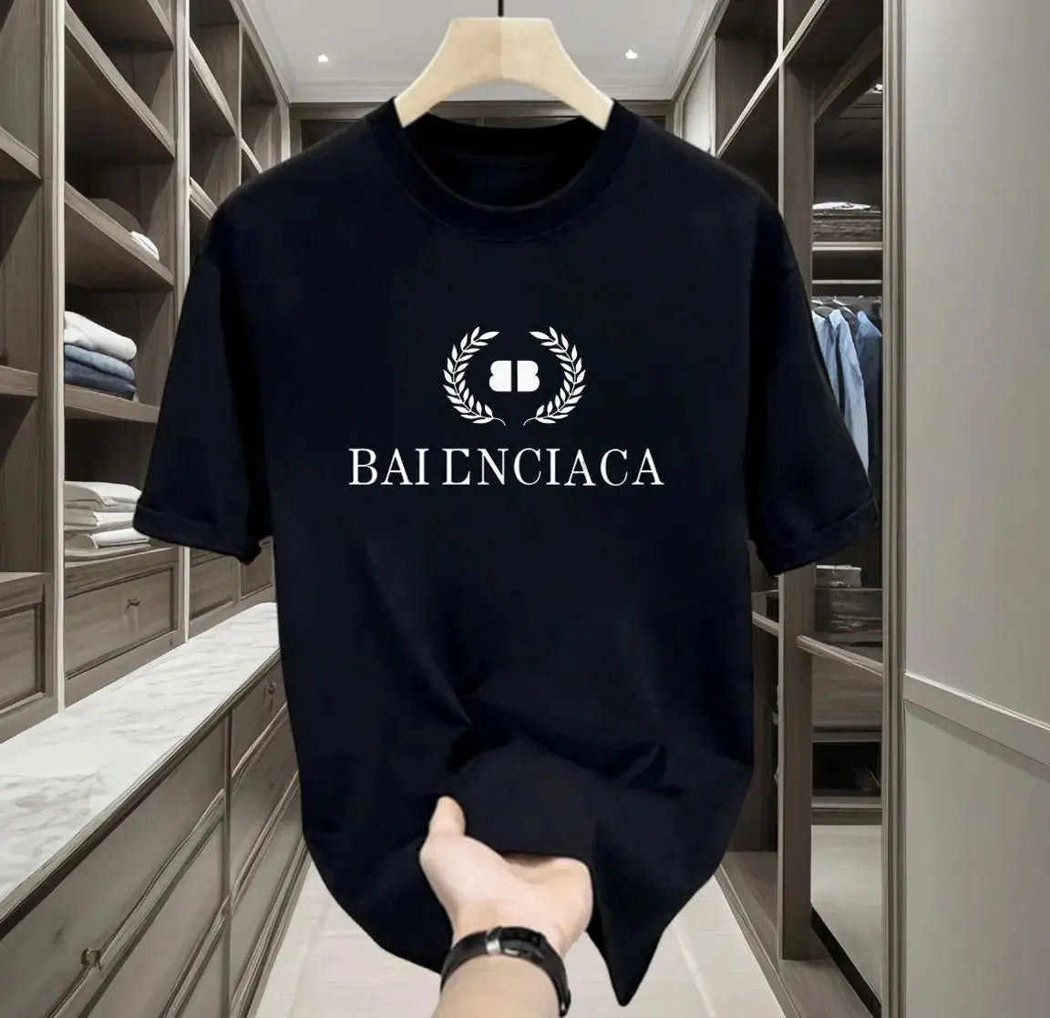 The latest 100% classic printed loose-fitting short-sleeved shirt is a high-quality top suitable for both men and women.