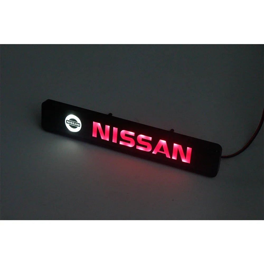 Car Decorative Lights LED Front Hood Grille Emblem Badge Decoration For Nissan Qashqai j11 j10 Juke X Trail t32 Tiida Leaf Versa