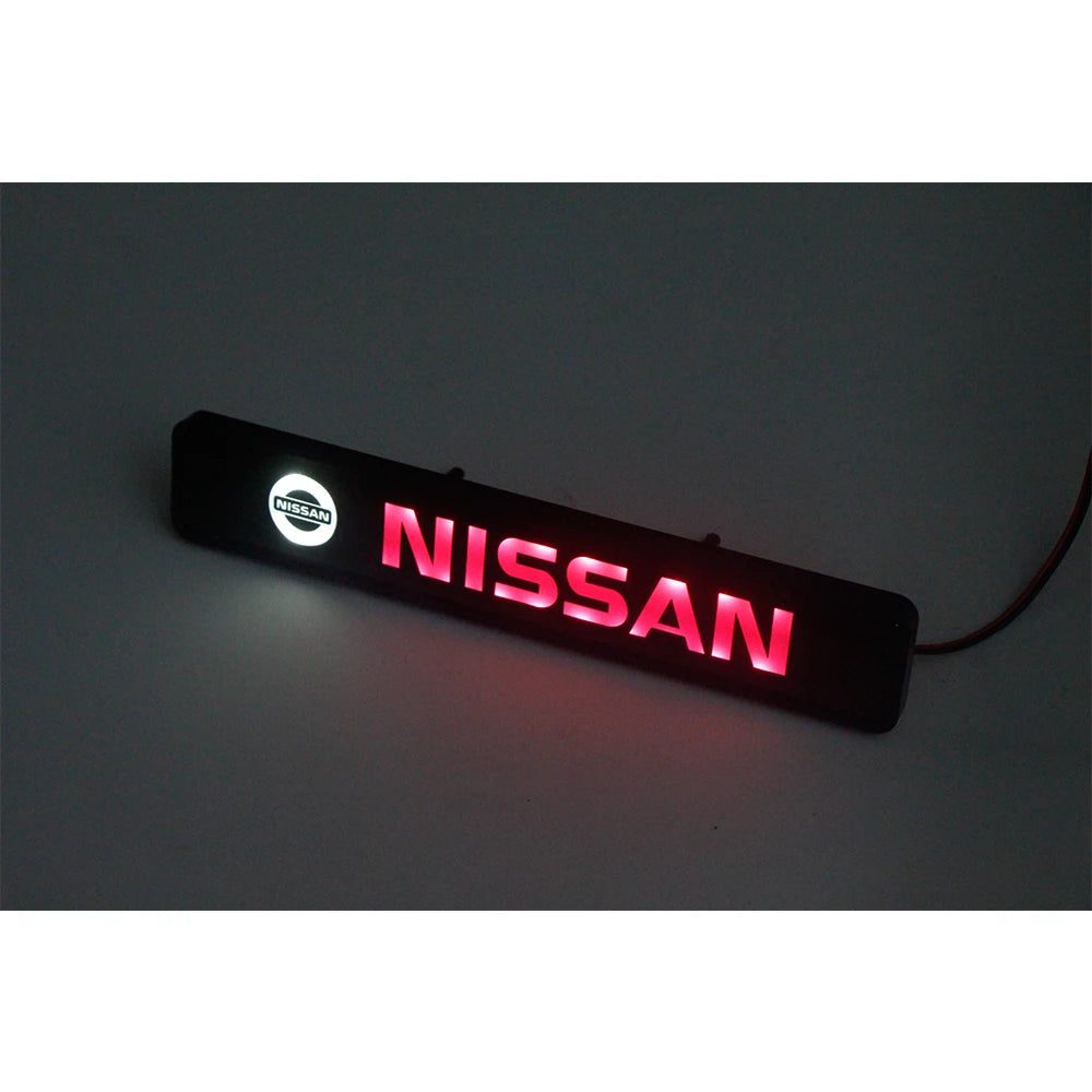 Car Decorative Lights LED Front Hood Grille Emblem Badge Decoration For Nissan Qashqai j11 j10 Juke X Trail t32 Tiida Leaf Versa
