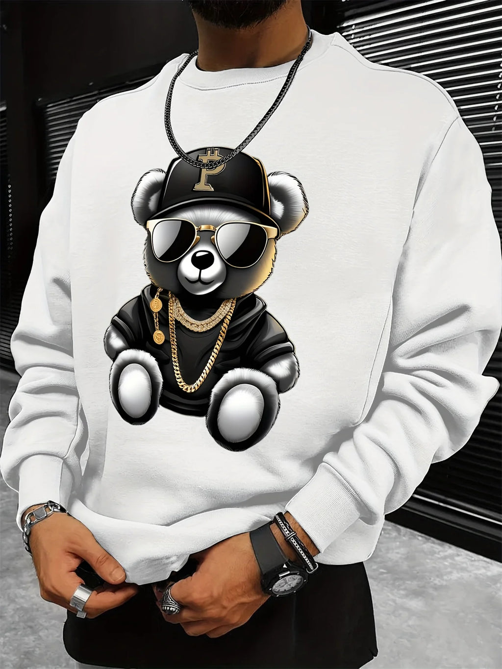 Men's autumn and winter fashionable casual loose cool bear cartoon graphic print fleece long sleeved round neck sweatshirt