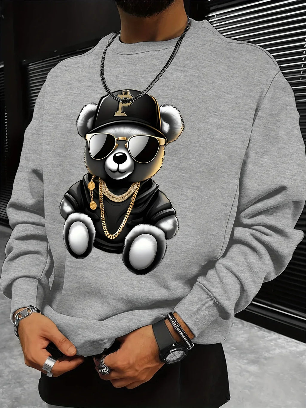 Men's autumn and winter fashionable casual loose cool bear cartoon graphic print fleece long sleeved round neck sweatshirt
