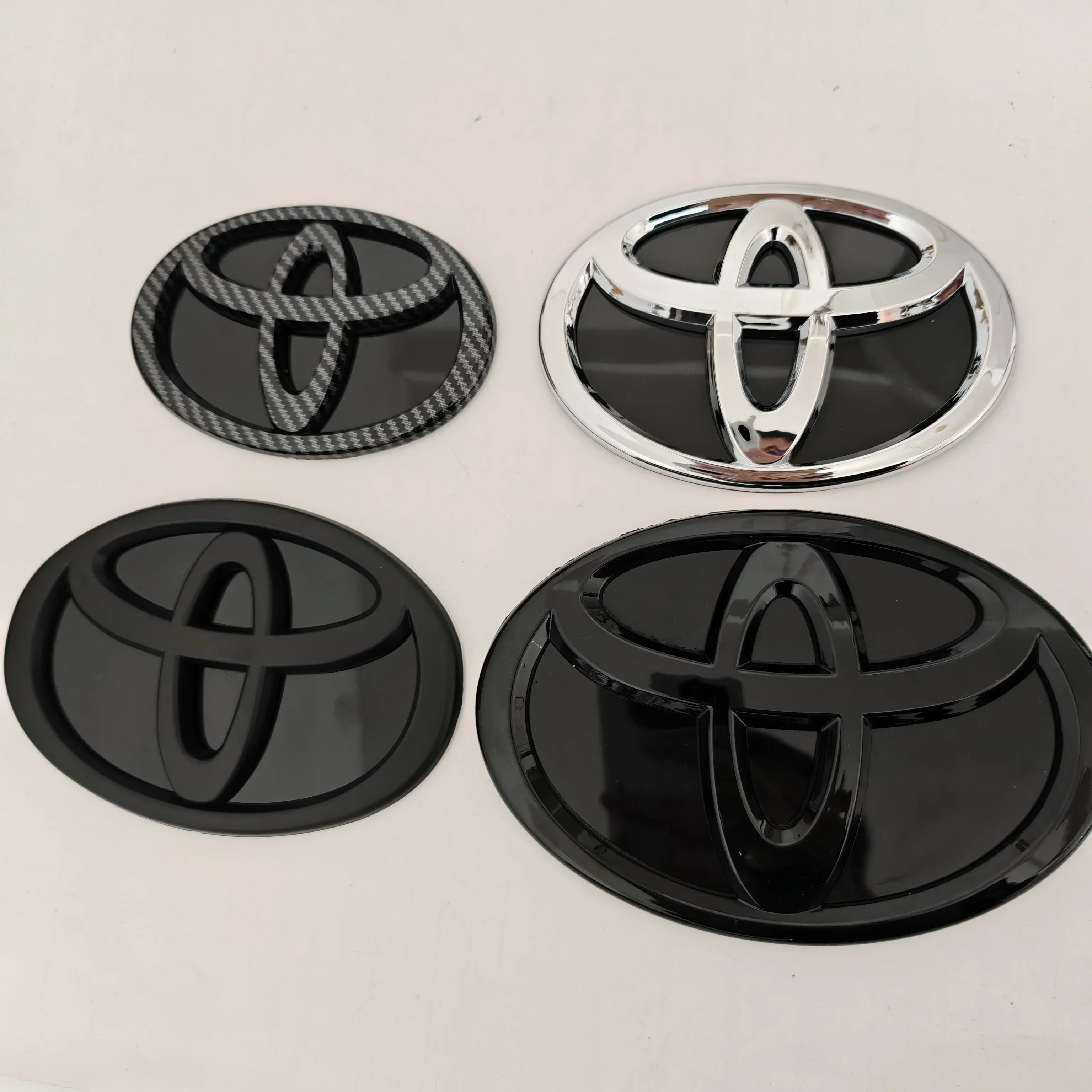 for Toyota RAV4 CAMRY COROLLA LANDCRUSER RAV4 VIOS SIENNA YARLS Modified Black Bottom Front Grille Badge Trunk Car Logo Suitable