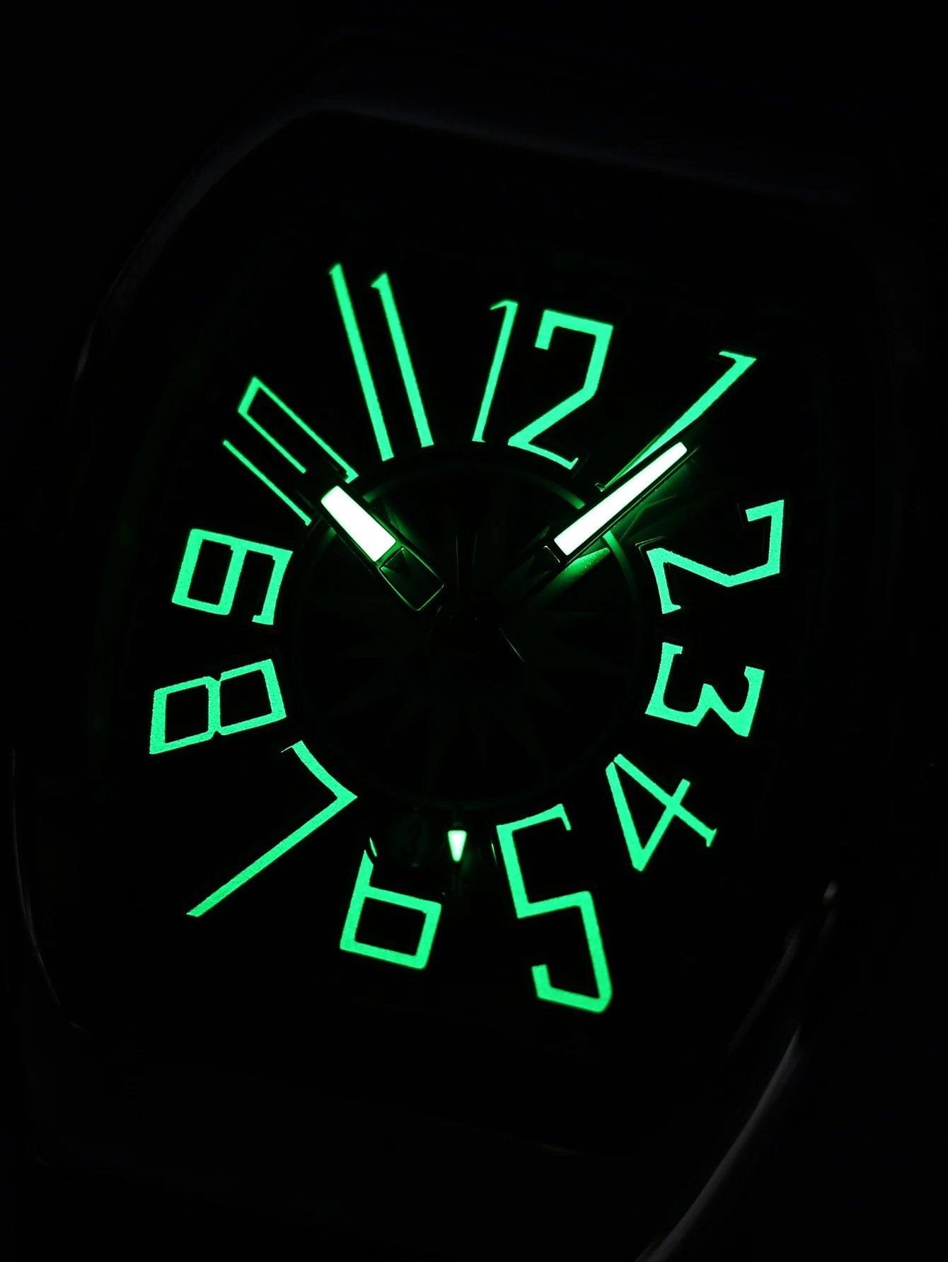 DENVOSI Men's Barrel shaped Watch, Luxury Fluorescent Silicone Strap, Men's Fashion, Leisure, Sports Quartz Watch