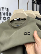 Trendy and exquisite men's new letter relief round neck T-shirt summer fashion classic comfortable and breathable short sleeve