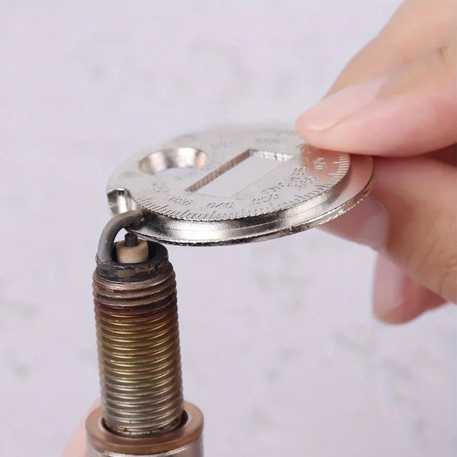 Herramienta de medición de espacio de bujía tipo moneda, rango de 0,6-2,4mm, herramienta de medición de huecos de bujía, 1 ud.