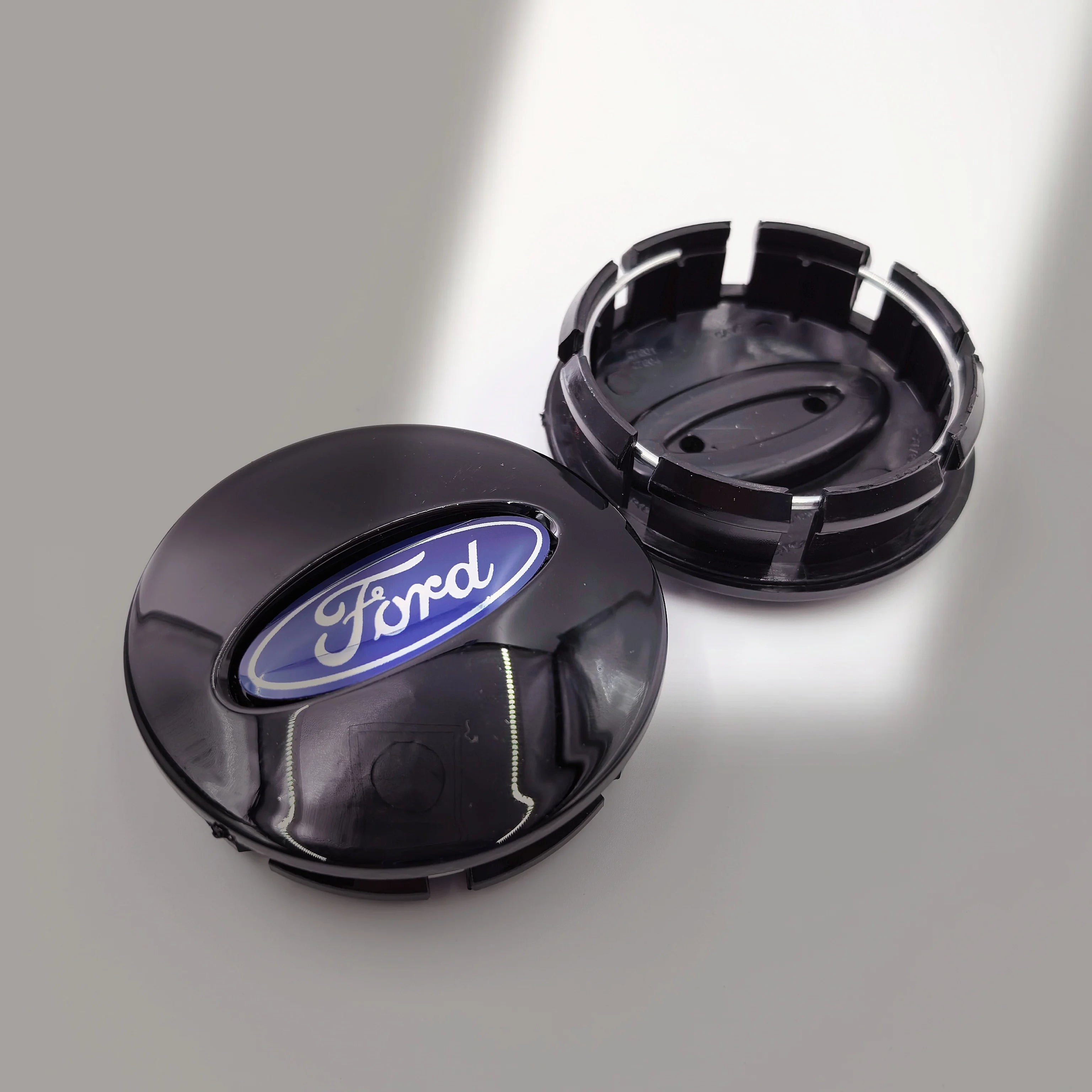4pcs 54/62/65mm Car Wheel Center Caps Hubcap Cover Car Wheel Center Hub Metal Emblem Cap Cover for Ford Focus Mk3 F150 Mondeo