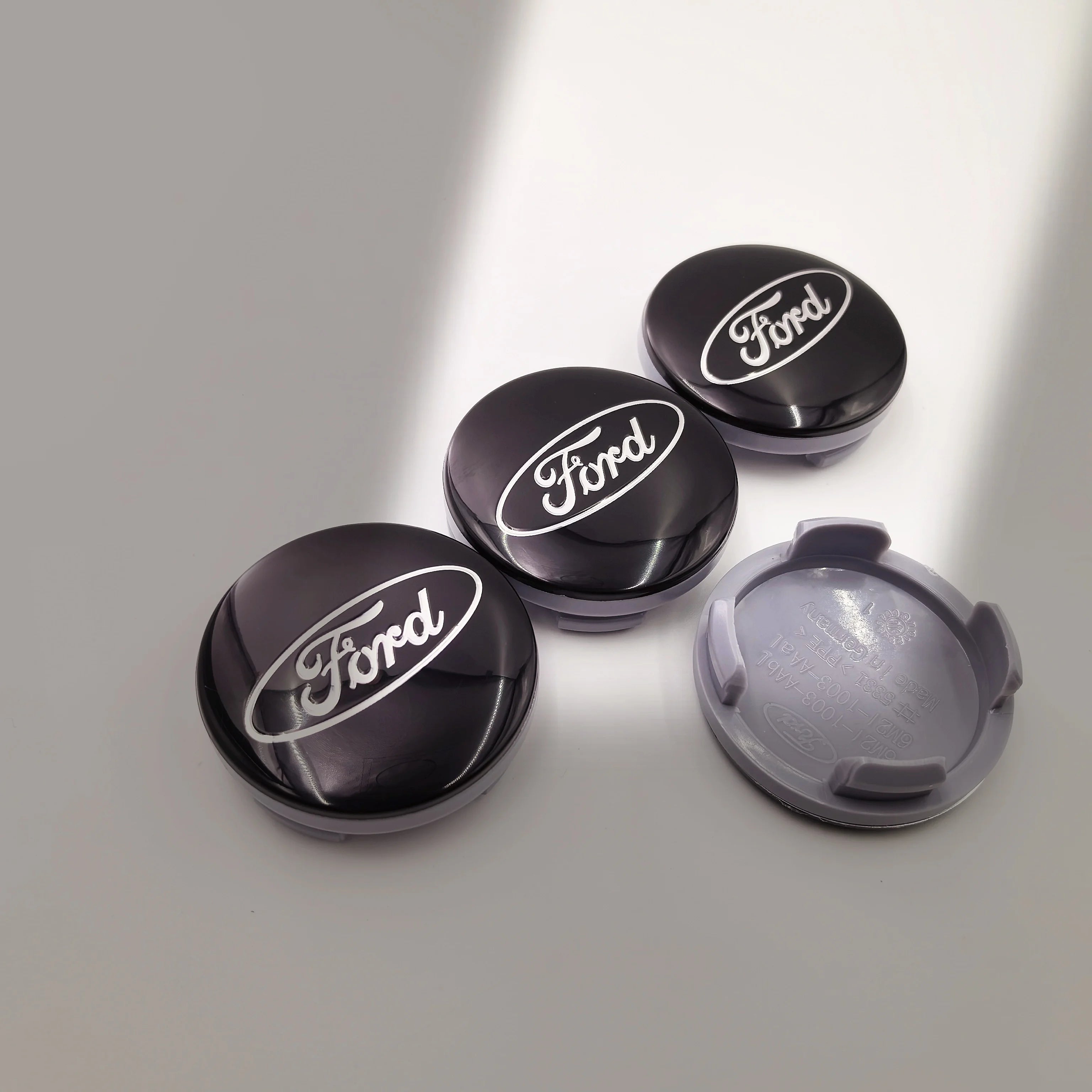 4pcs Car Wheel Center Caps Hubcap Cover 54/56/60/65/68mm For Ford Fiesta Mondeo Fusion Explorer Escape Focus Kuga Rim Cover