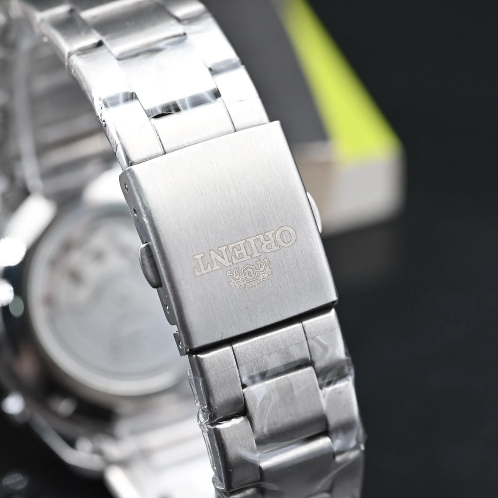 Orient Men's Chronograph Wristwatch Red Dial Stainless Steel Band 100M Waterproof Fashion Sport Watch