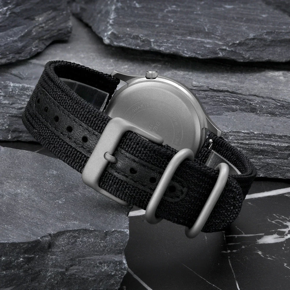BERNY Titanium Watches for Men Classic Mens Field Watch Easy Read Outdoor Quartz Wristwatch Super Luminous Sapphire 5ATM