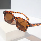 Gafas de sol rectangulares retro con montura pequeña para mujer