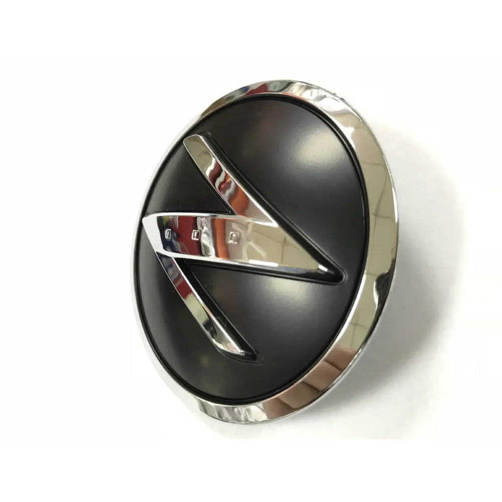 Car Rear Trunk Side Emblem Sticker for Nissan Z Logo 350Z 370Z X-Trail Qashqai Tiida Teana NV200 NP300 Sentra Altima Versa T32