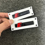 The new ABS letter 3D sticker Quattro Sline 2.0T is suitable for the modification of Audi A4 2008-2017 glossy black suitcase.