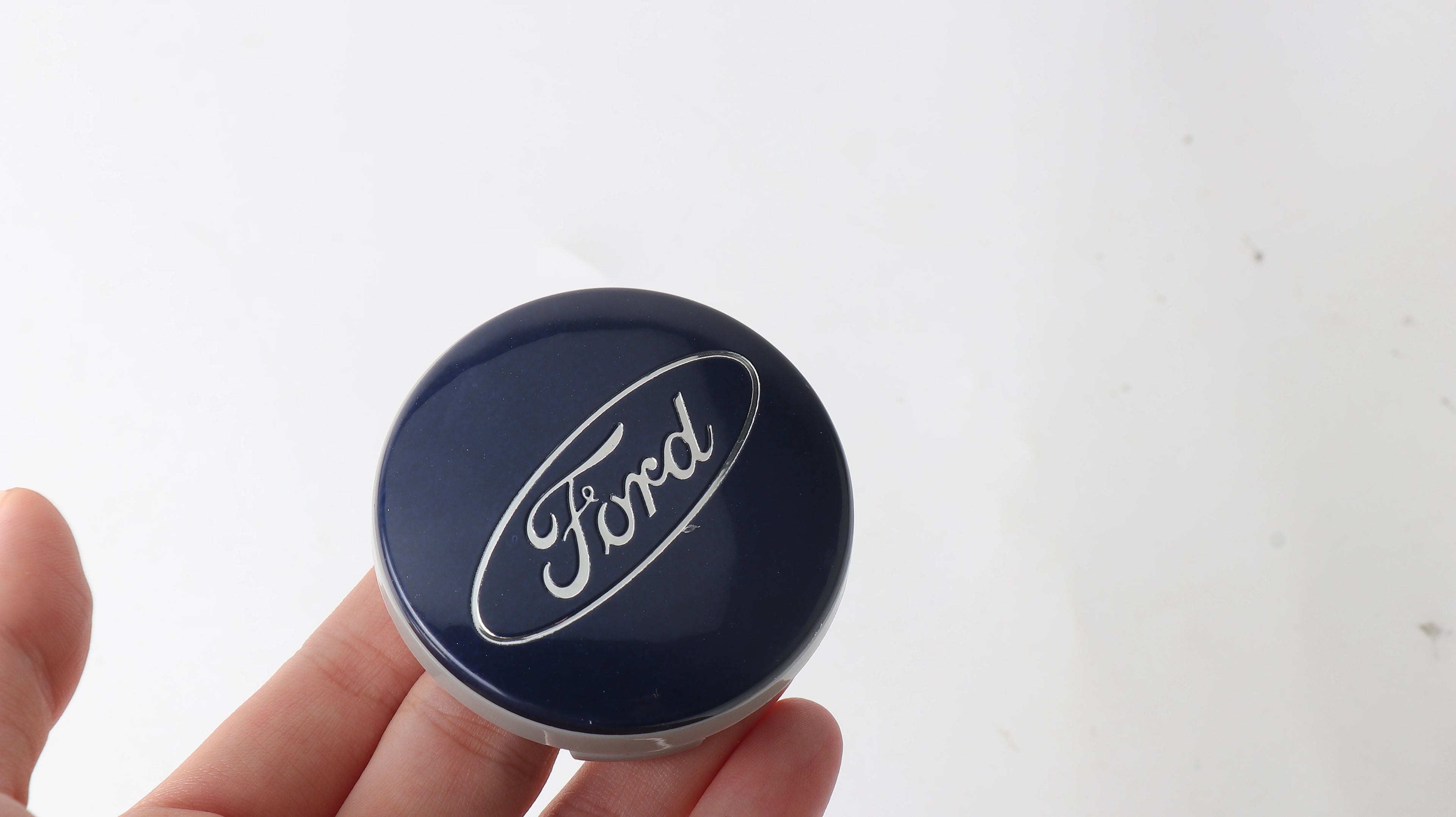 54MM 4Pcs Car Wheel Hub Cap Badge Logo Accessory For Ford Ranger Mustang Kuga Mondeo Fiesta Explorer ETransit STLine Racing MK2
