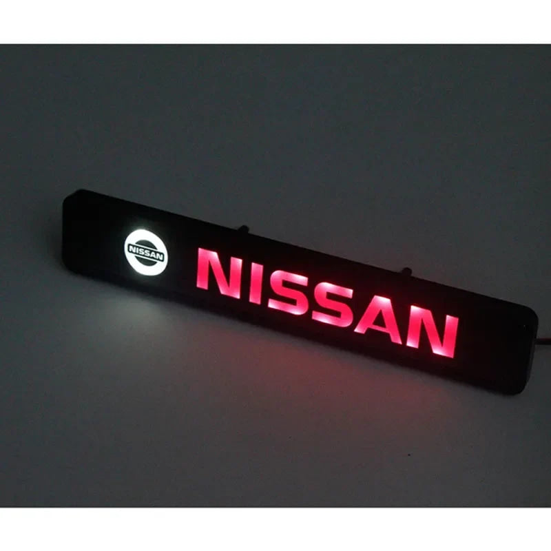 Car Decorative Lights LED Front Hood Grille Emblem Badge Decoration For Nissan Qashqai j11 j10 Juke X Trail t32 Tiida Leaf Versa
