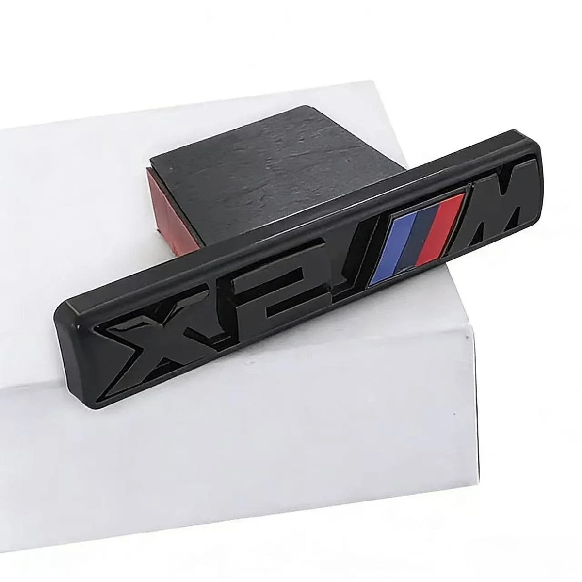 It is suitable for sports labeling of X-series ABS badge M in BMW X-series modified car logo X2M X3M X4M X5M X6M.