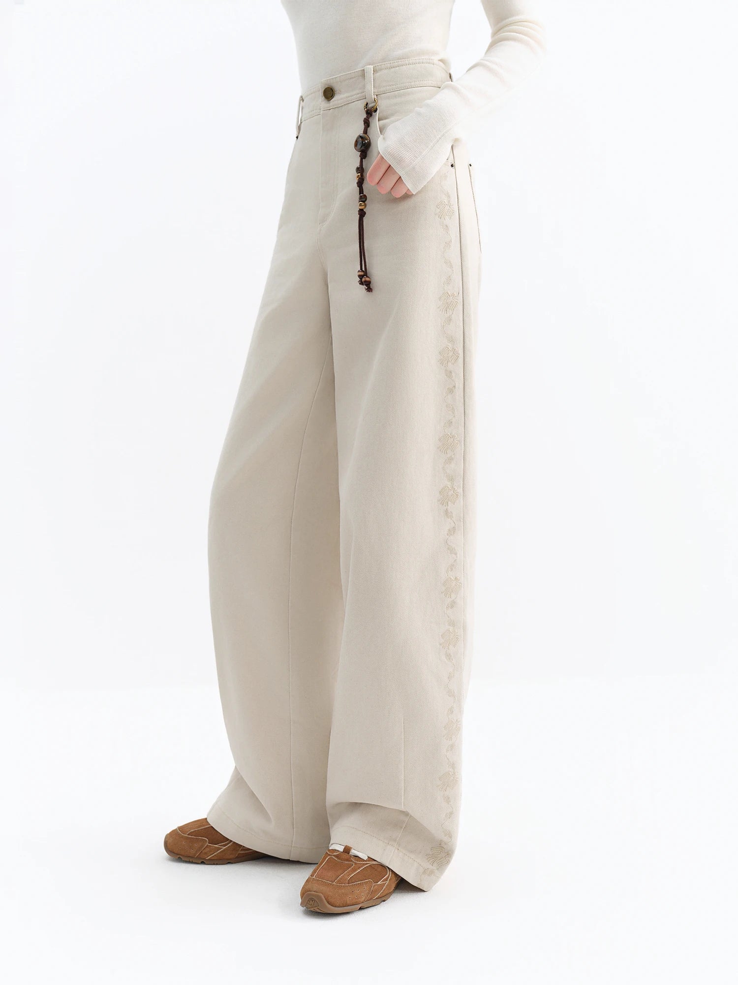 FSLE 2025 Winter Women's Vintage Washed Embroidered Banana Jeans Curved High Waist Wide Leg Trousers Slim Fit Retro Pants - VibraStore