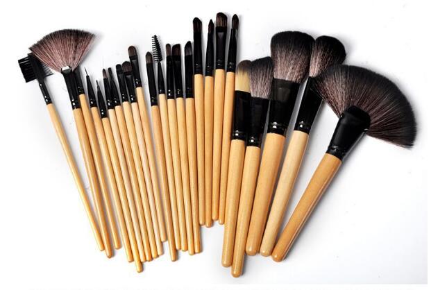 Gift Bag Of 24 Makeup Brush Sets Professional Cosmetics. - VibraStore