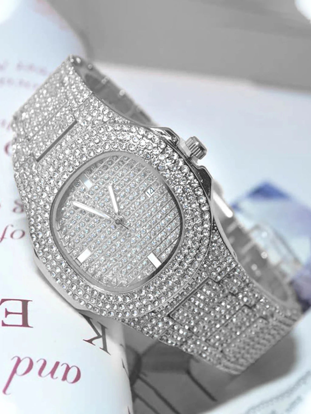 Luxury Diamond - Encrusted Hip Hop Watch Exquisite Fashion Design for Men And Women Casual Party Business Gift - VibraStore